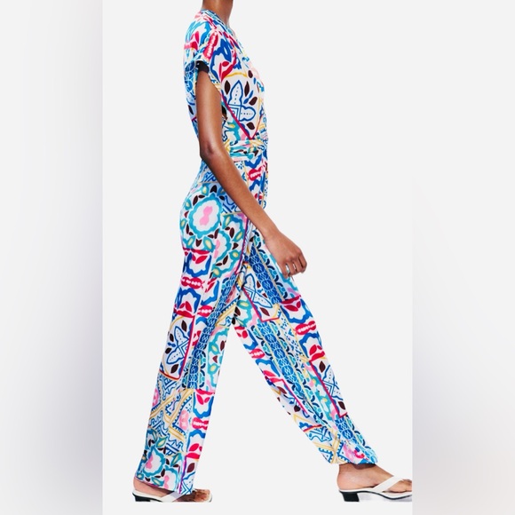 NEW Zara Satin Effect Abstract Print Wide Leg Jumpsuit Blue Yellow Red Small - Picture 4 of 10